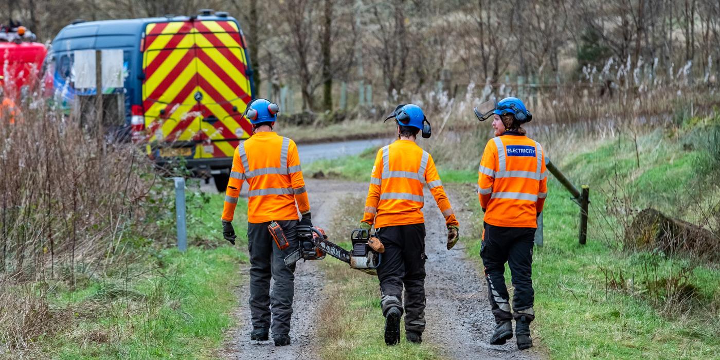 An SSEN Distribution team working to restore power supplies