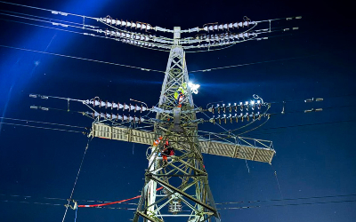 Overnight working to replace equipment on one of the towers on the Fleet-Aldershot line