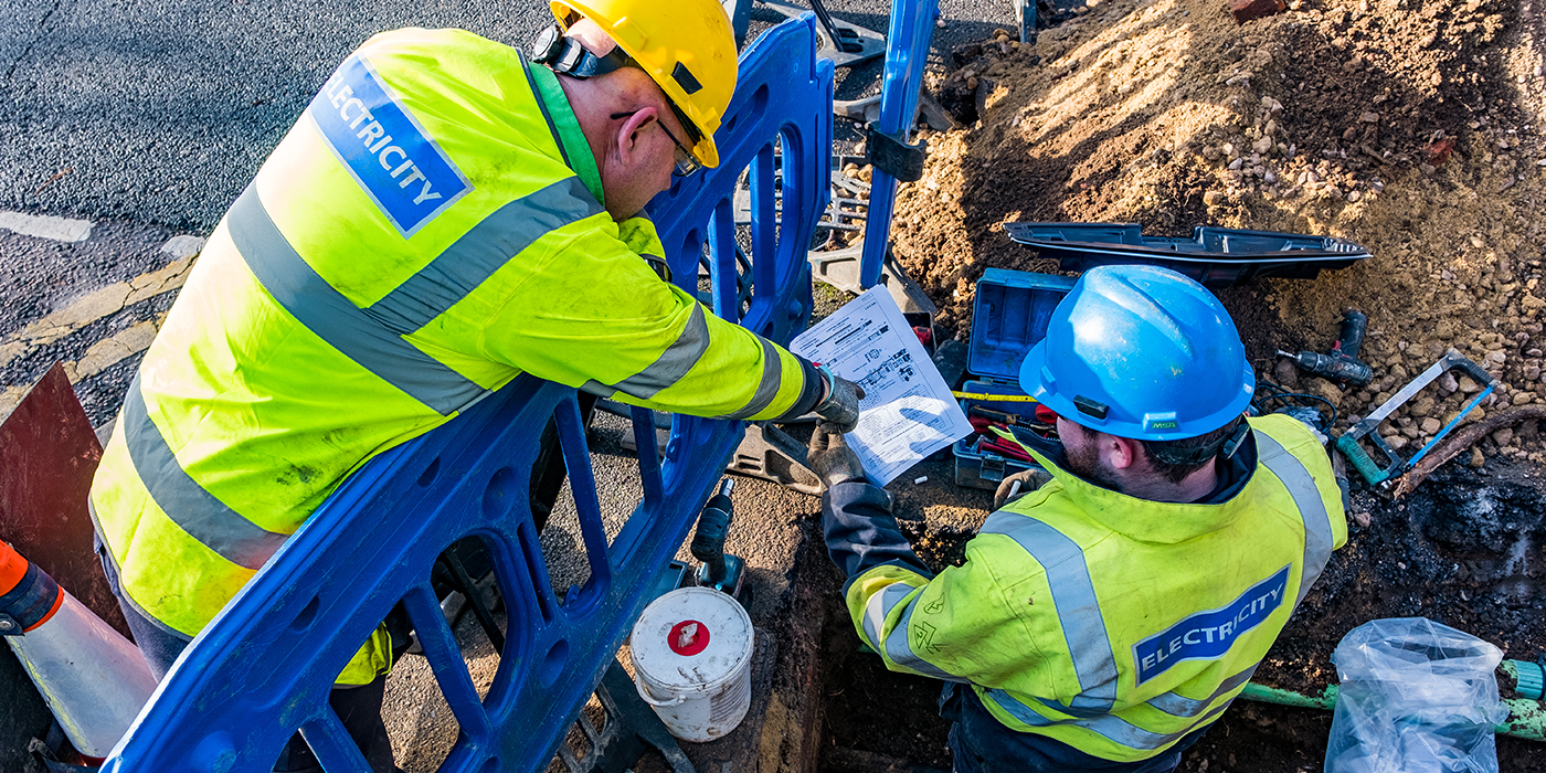 SSEN Engineers working underground